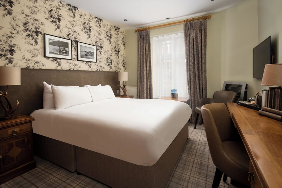 Double Room | In-room safe, desk, iron/ironing board, free WiFi