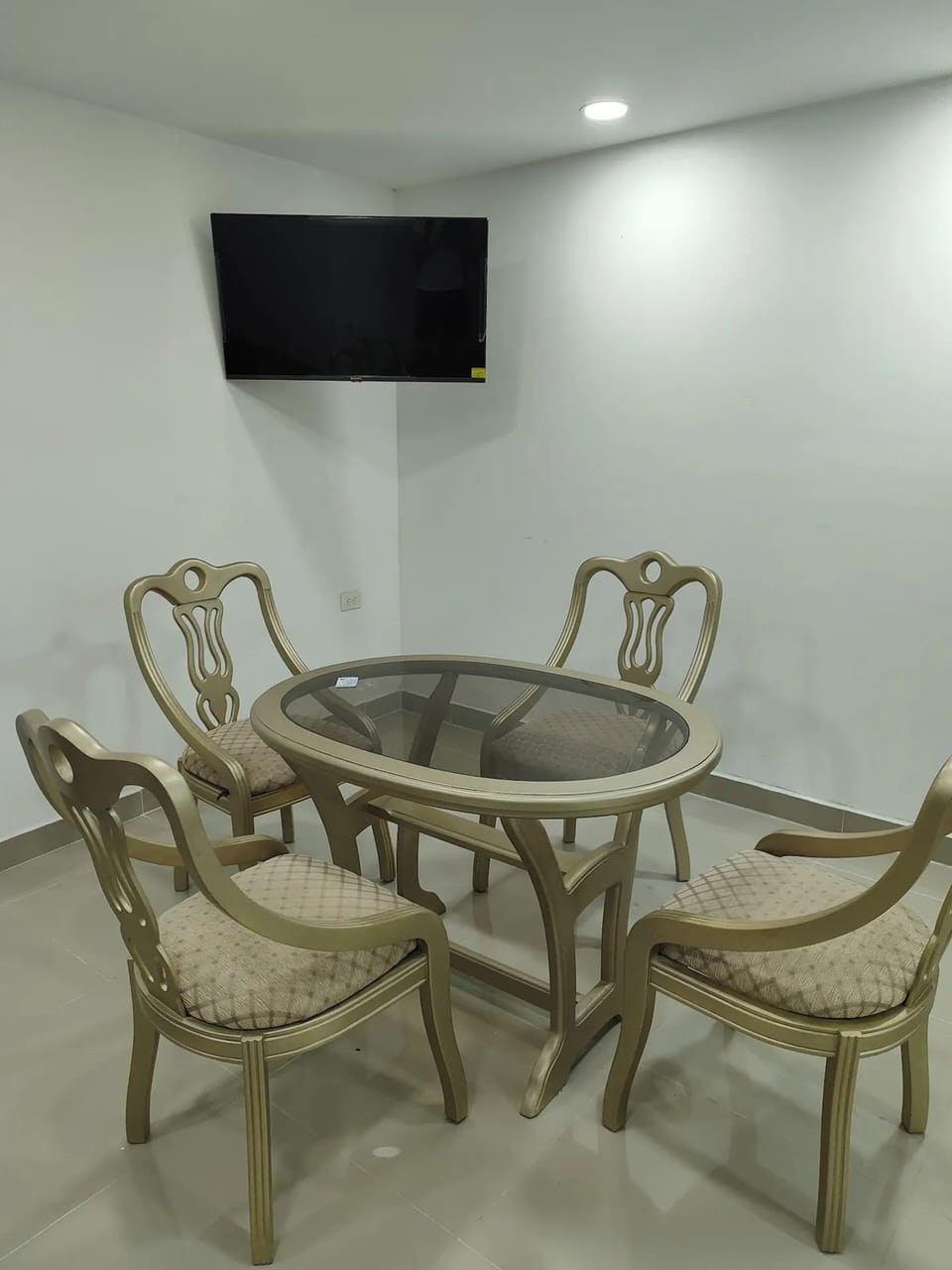 Classic Apartment | Dining room