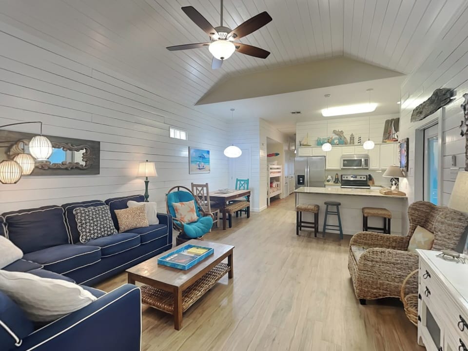 Studio (3 Bedrooms) | Front of property
