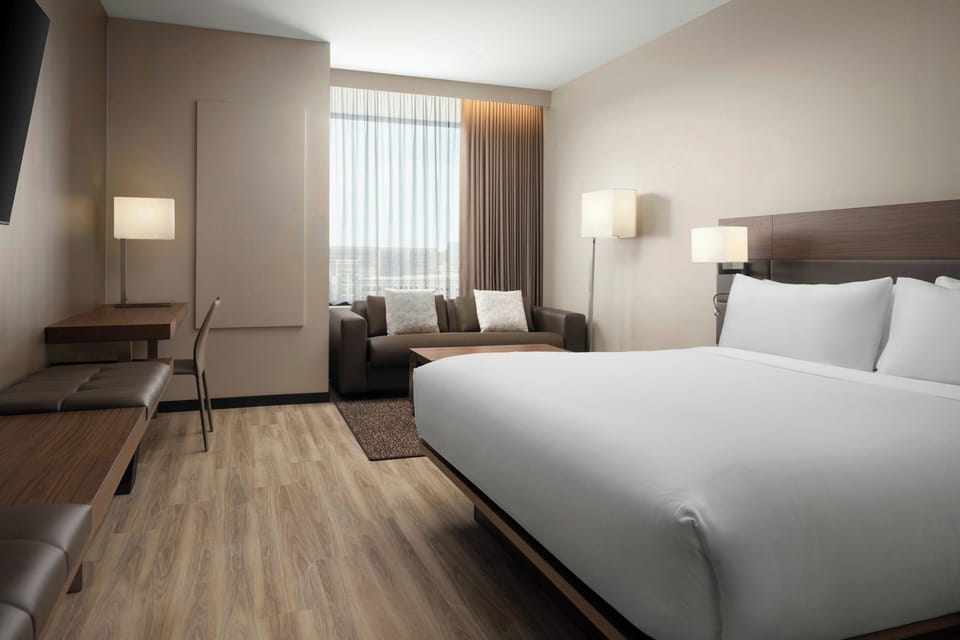 In-room safe, free WiFi