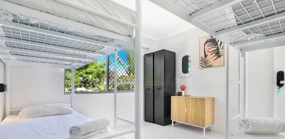WiFi (free), bed sheets