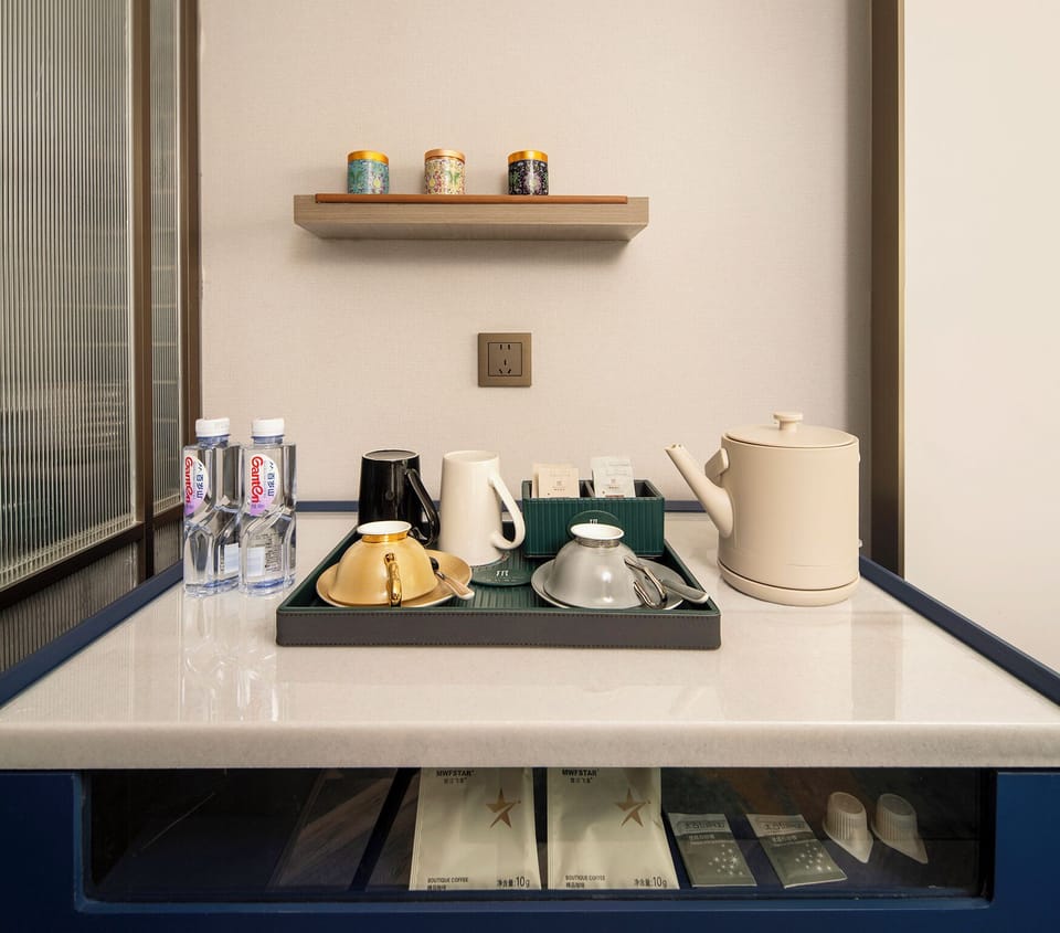 Premium bedding, down comforters, minibar, in-room safe