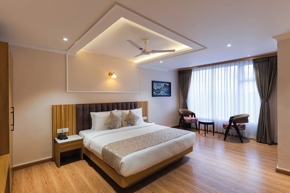 In-room safe, WiFi (free)