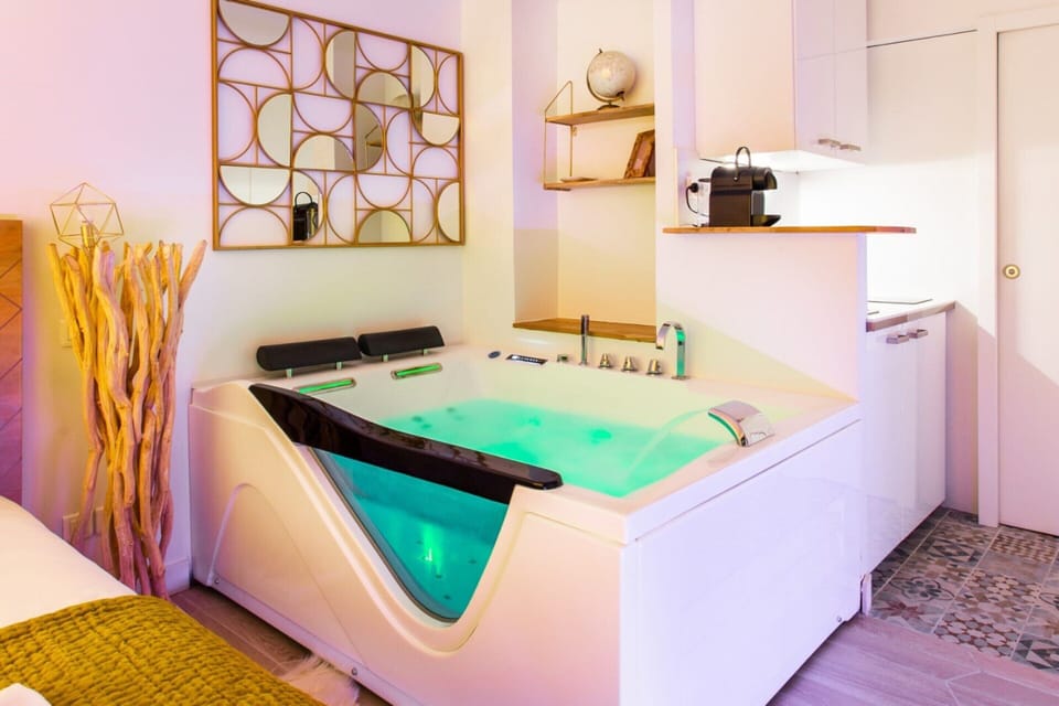 Apartment | Bathroom