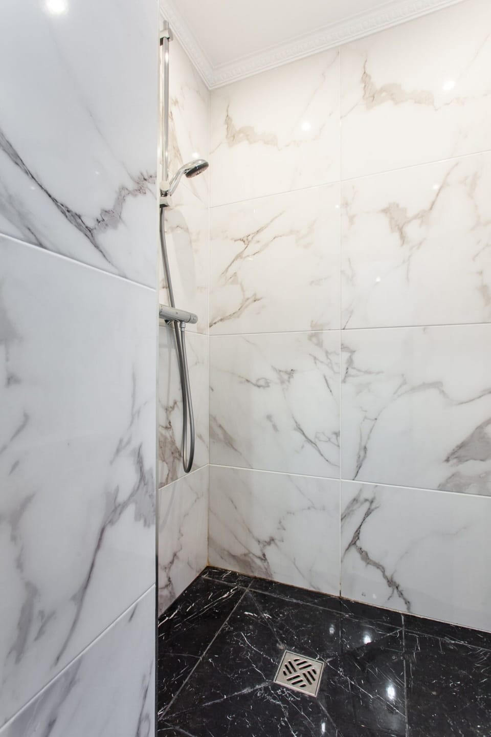 Apartment | Bathroom