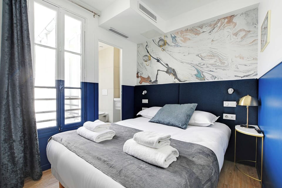Apartment | 1 bedroom, laptop workspace, iron/ironing board, bed sheets