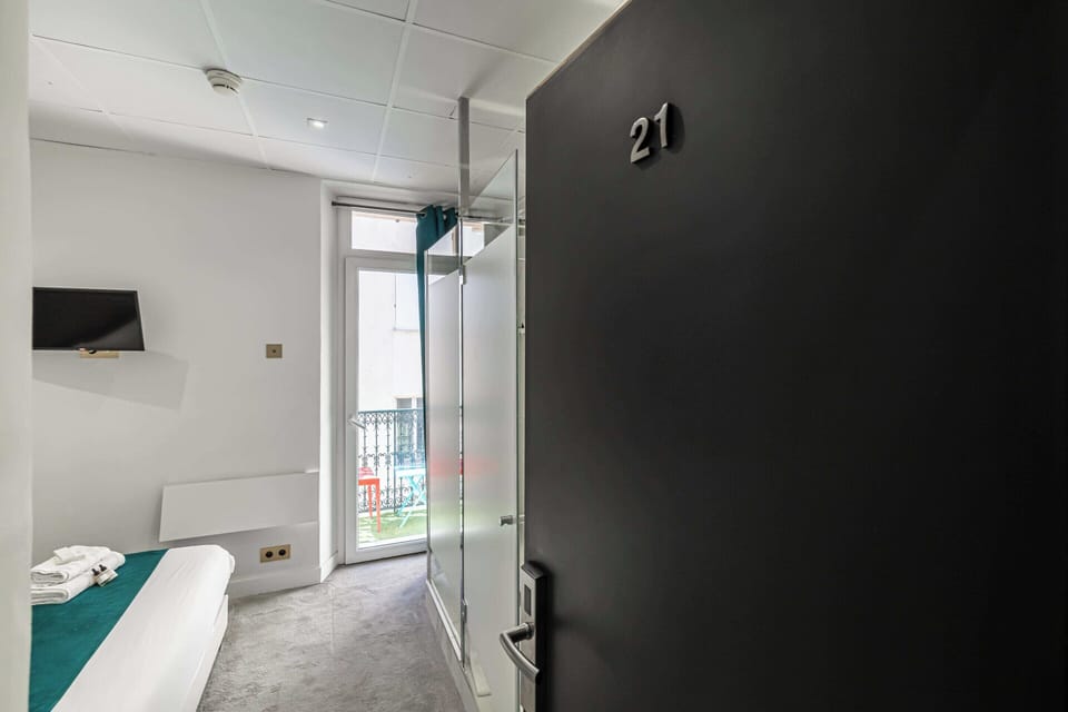 Apartment | 1 bedroom, bed sheets
