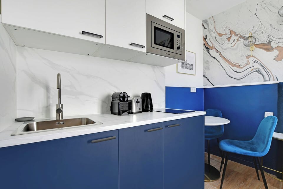Apartment | Private kitchen | Cookware/dishes/utensils