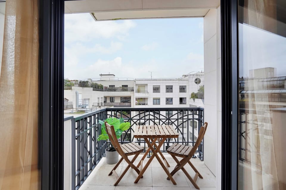 Apartment | Outdoor dining