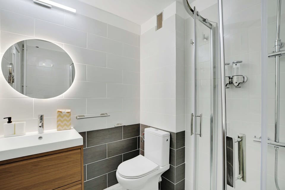 Apartment | Bathroom | Hair dryer