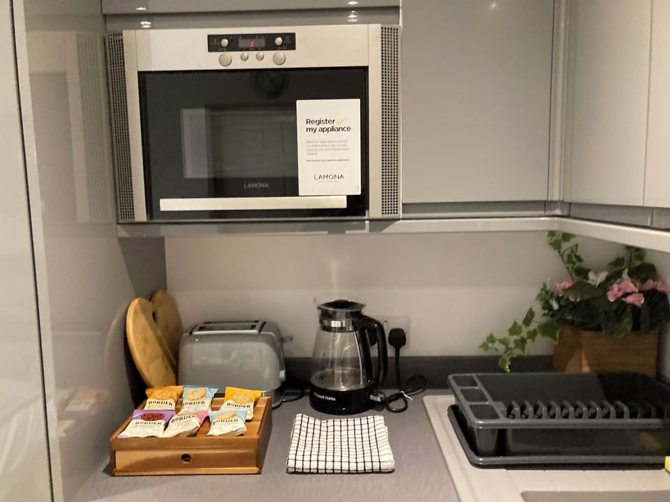 House | Private kitchen | Fridge, microwave, electric kettle, toaster