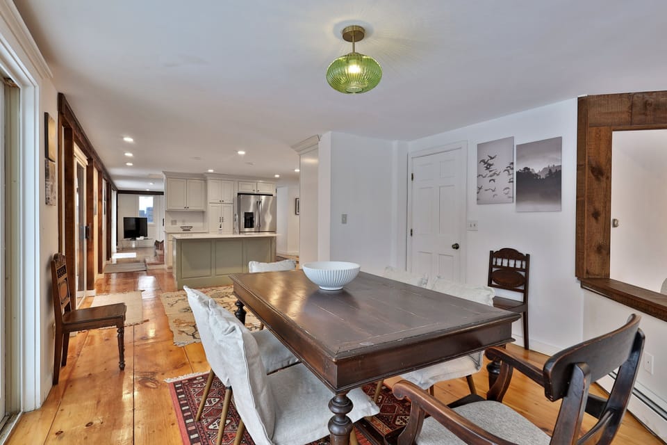 House, 4 Bedrooms | Dining