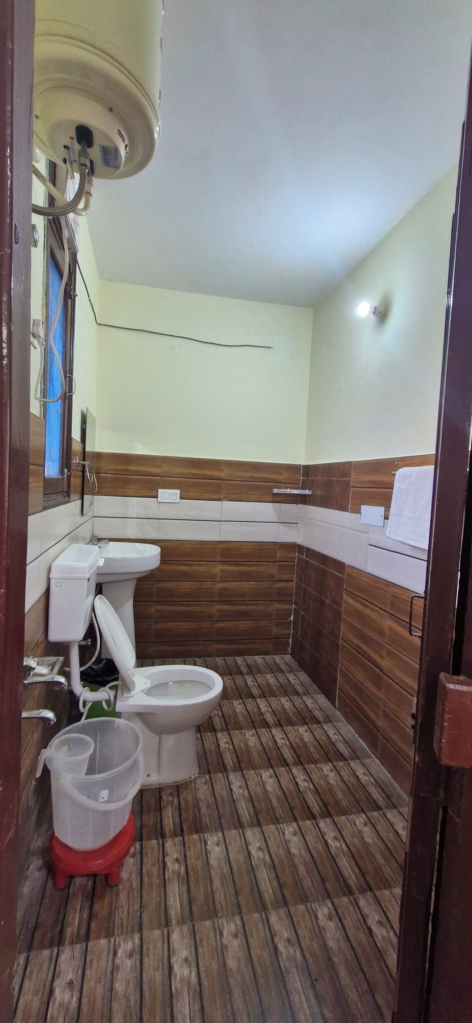 Deluxe Double Room, Balcony, Mountain View | Bathroom | Shower, slippers, towels, soap