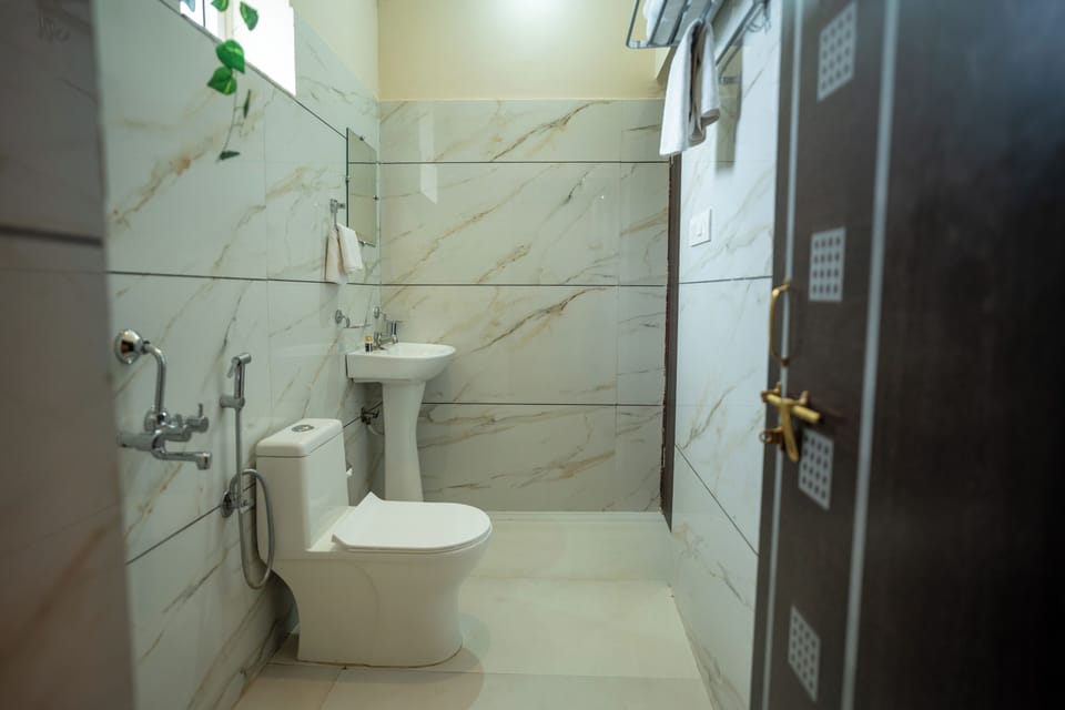 Family 02 bedroom villa | Bathroom | Shower, towels, soap, shampoo