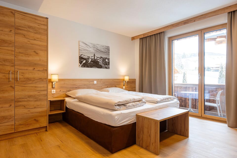 Apartment | 1 bedroom, bed sheets