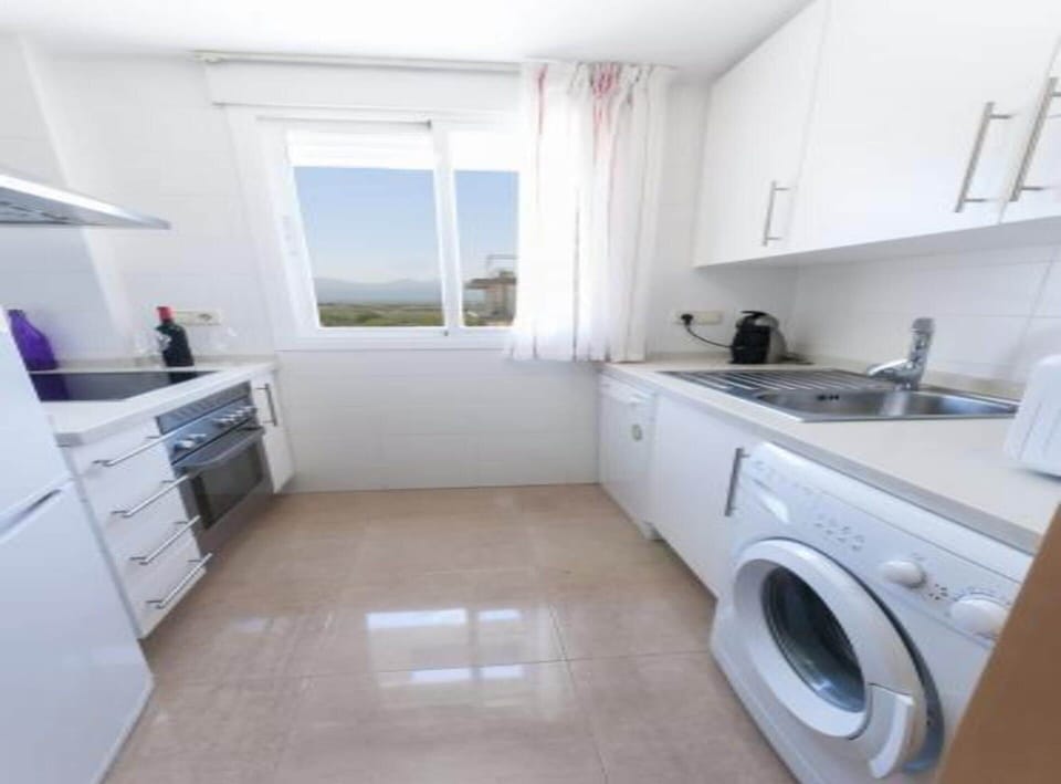 Apartment | Private kitchen | Toaster, highchair, cookware/dishes/utensils