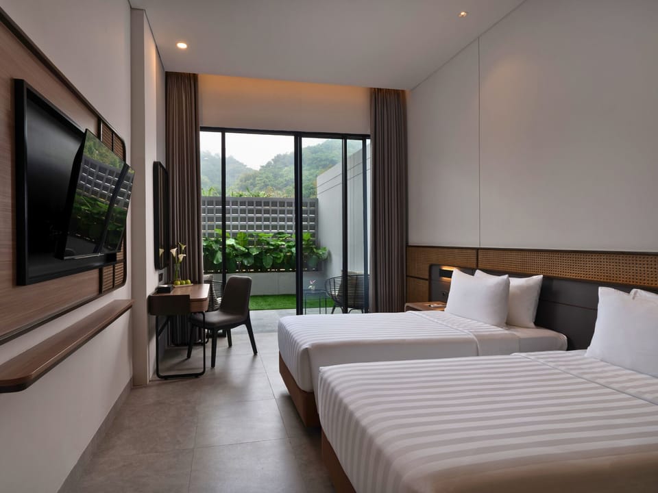 Superior Terrace Garden Twin | Minibar, desk, free WiFi, bed sheets