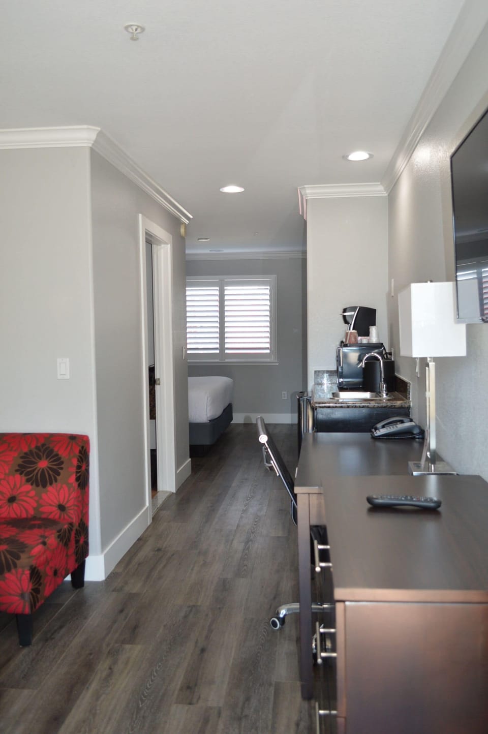 Suite, 1 King Bed, Non Smoking | Desk, laptop workspace, iron/ironing board, free WiFi