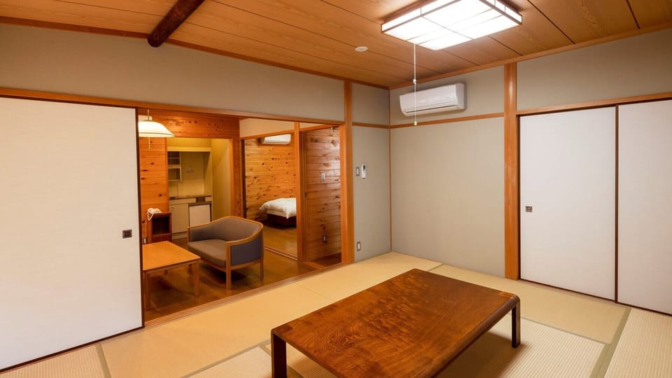 Deluxe Cottage | 1 bedroom, in-room safe, blackout drapes, WiFi (free)