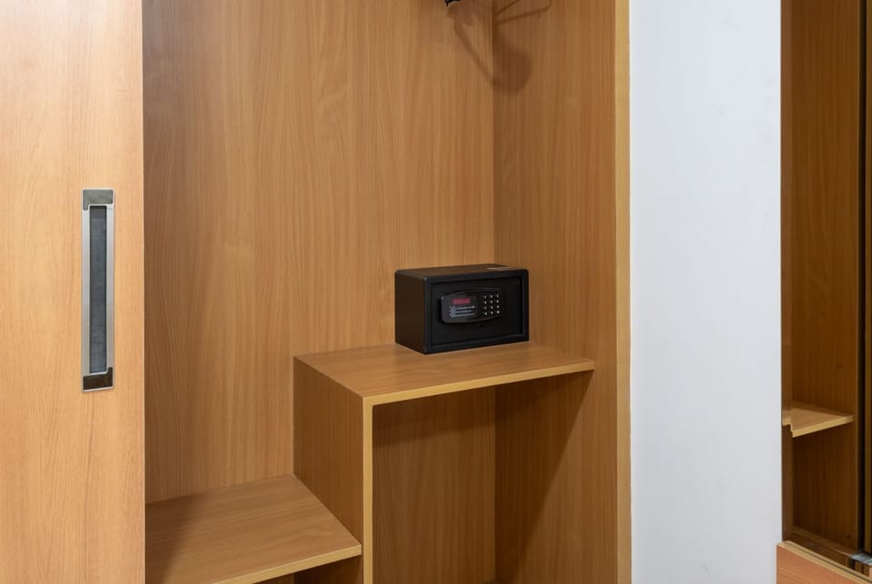 Deluxe Double Room | Memory foam beds, minibar, desk, laptop workspace