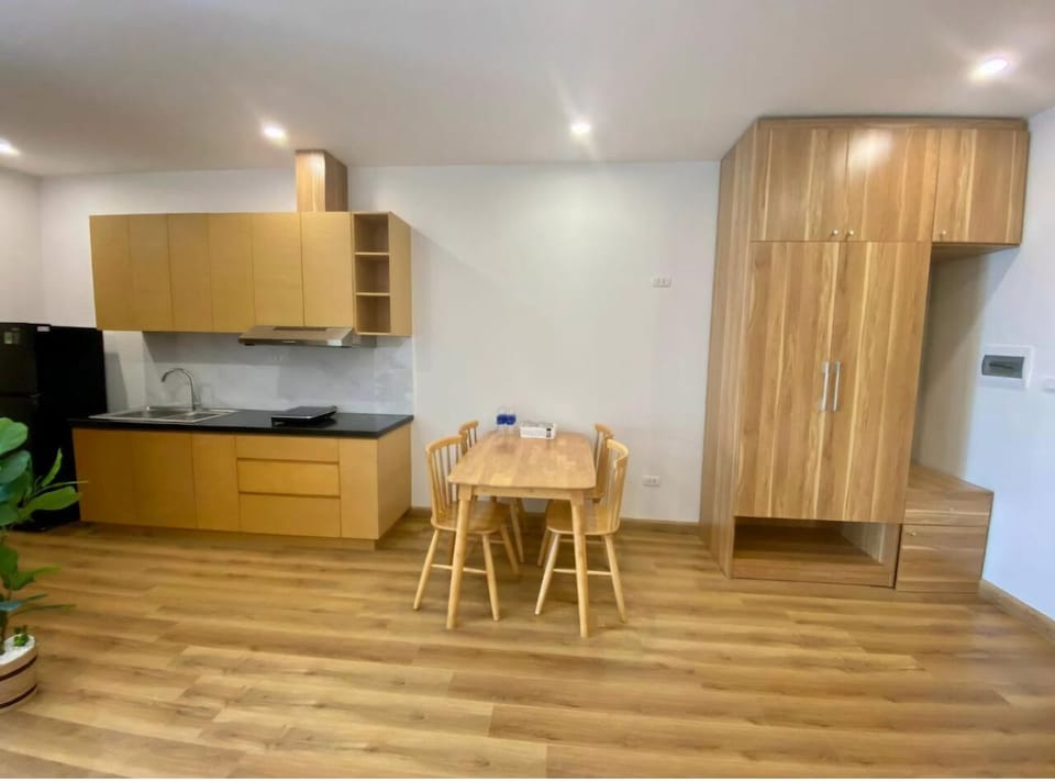 Family Apartment, Beach View | Private kitchen | Stovetop, cookware/dishes/utensils
