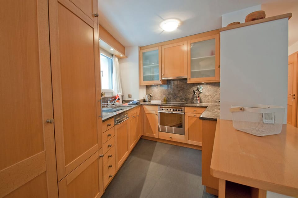 Comfort Apartment, City View | Private kitchen | Espresso maker, coffee/tea maker, electric kettle, toaster