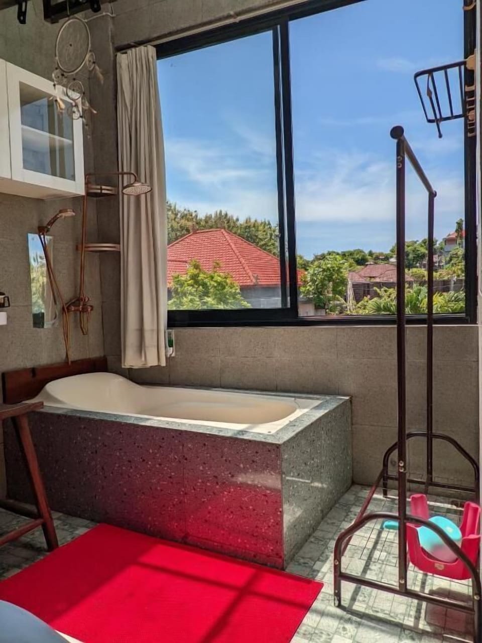 Super King size Room with Village View & GWK | Bathroom | Shower, bidet, towels, soap