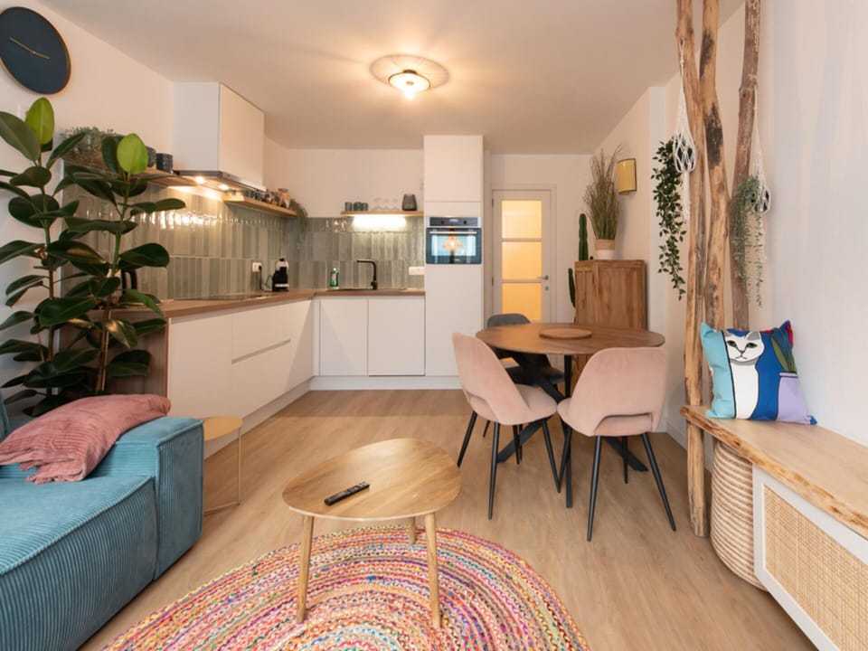 Apartment | Dining