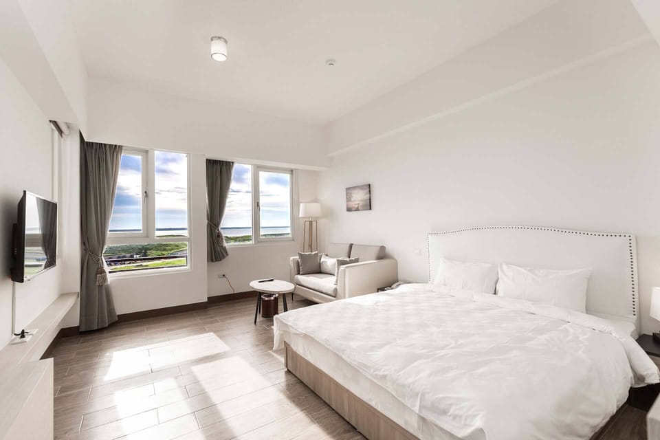 Classic Double Room, Non Smoking, Partial Ocean View | Free WiFi