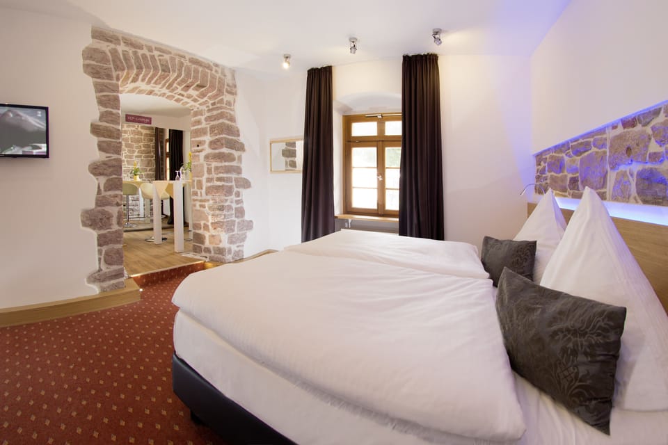 Premium bedding, minibar, in-room safe, desk