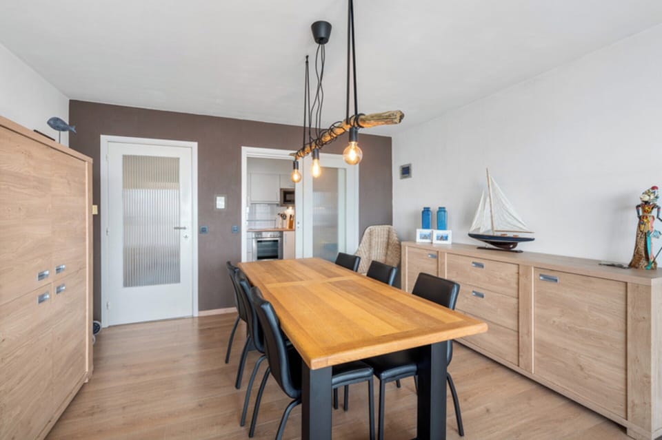 Apartment | Dining