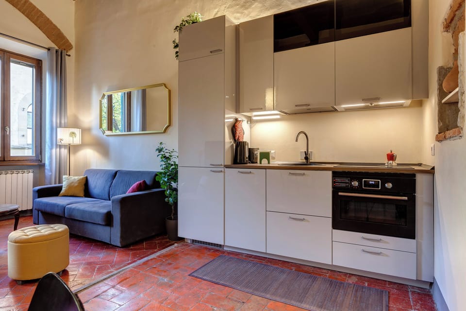 Apartment | Private kitchenette | Electric kettle