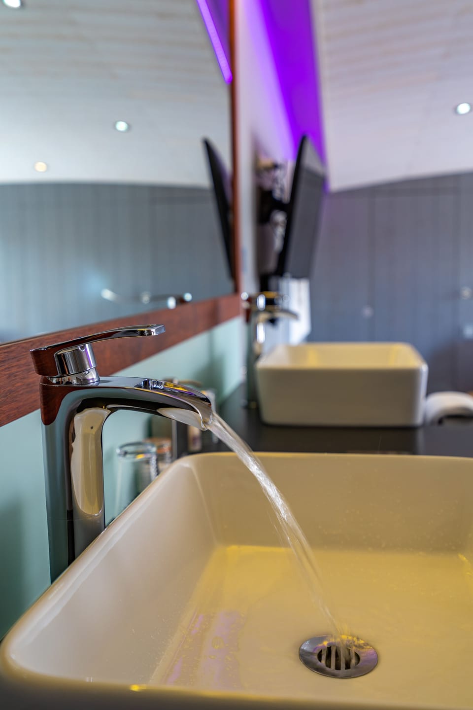 Luxury Suite, 1 Bedroom, Hot Tub | 1 bedroom, premium bedding, minibar, in-room safe