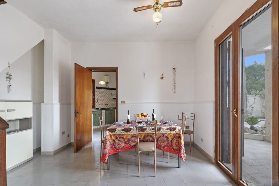 Family Villa, 4 Bedrooms, 2 Bathrooms (Salento Sweet Home Sea View with) | Dining
