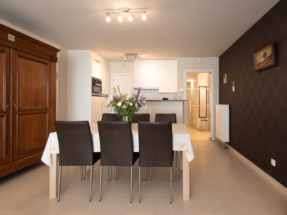 Apartment | Dining