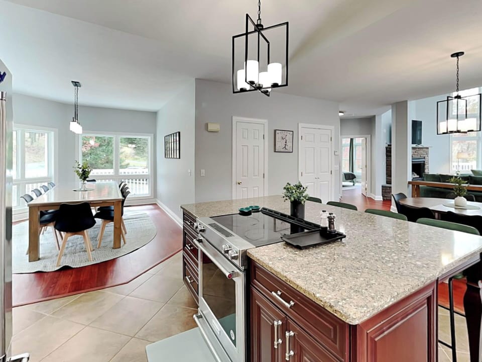 House (4 Bedrooms) | Property amenity