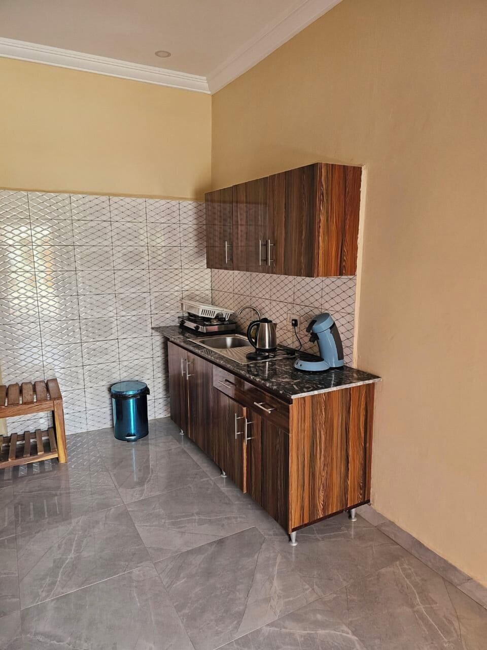 Mini-fridge, cookware/dishes/utensils
