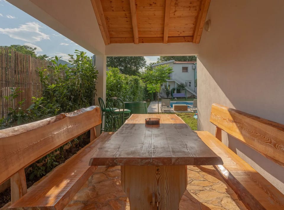 House (Four Bedroom Holiday Home with Pool a) | Lounge