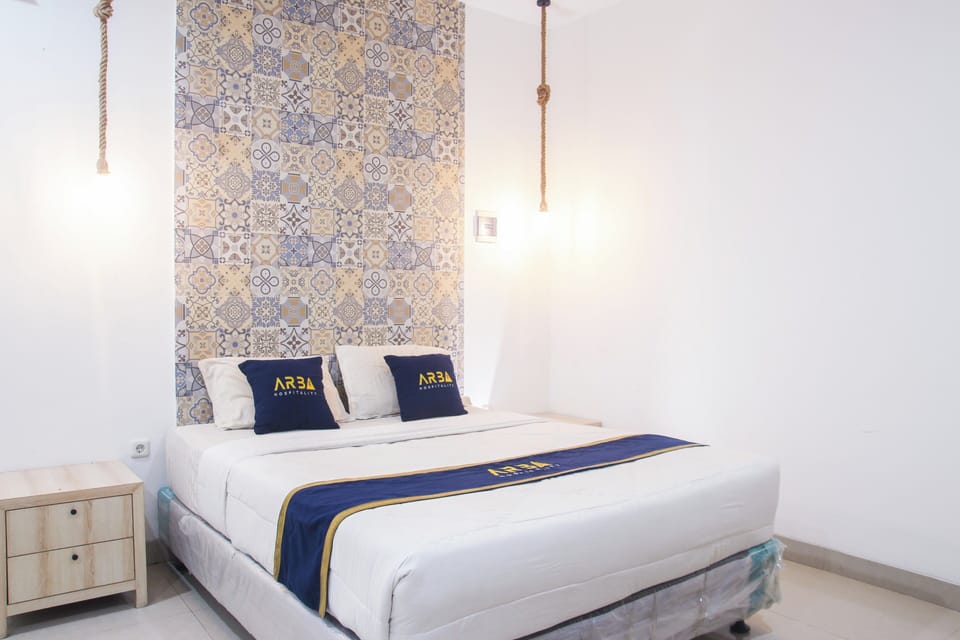 Deluxe Double Room | Desk, free WiFi, bed sheets