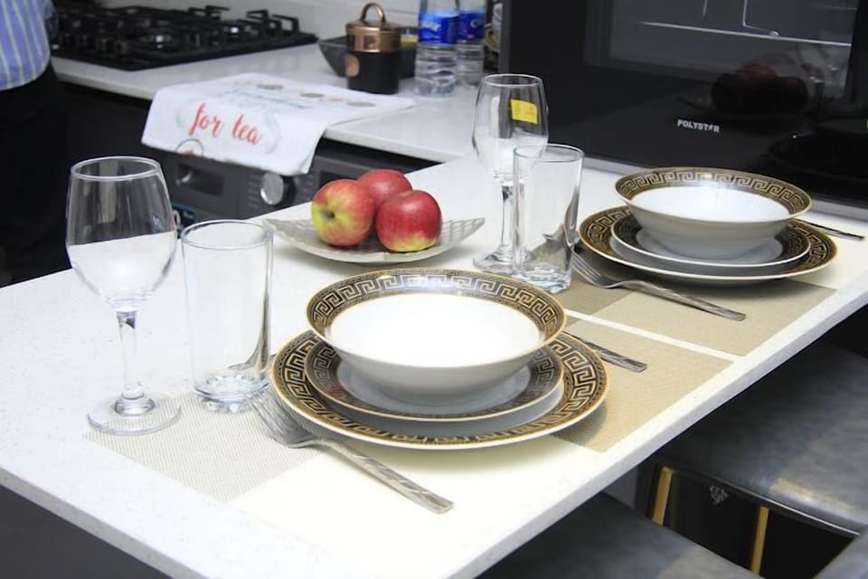 Economy Apartment, Balcony, City View | In-room dining