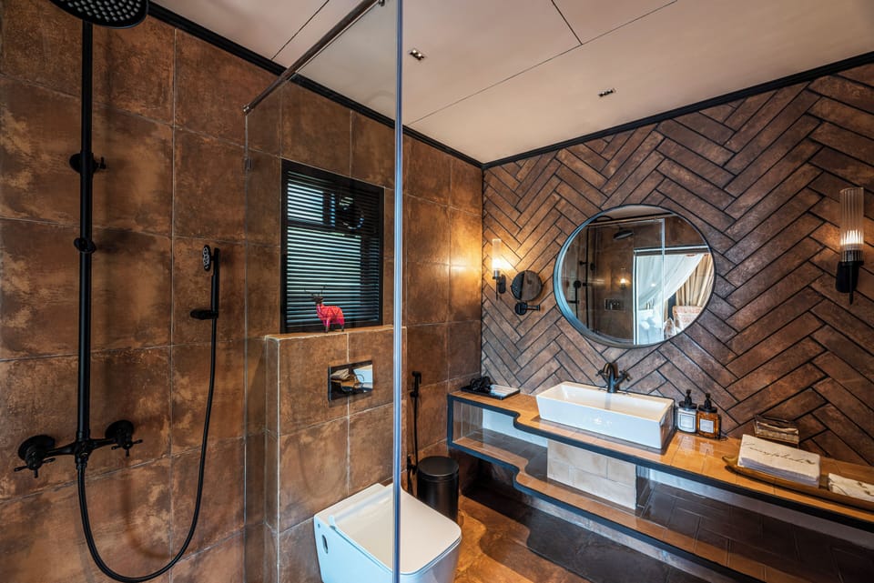 Dove Cottage | Bathroom | Shower, free toiletries, hair dryer, bathrobes