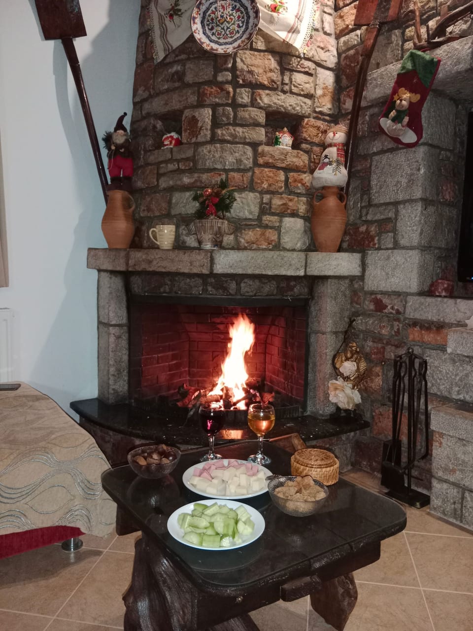 House | 4 bedrooms, desk