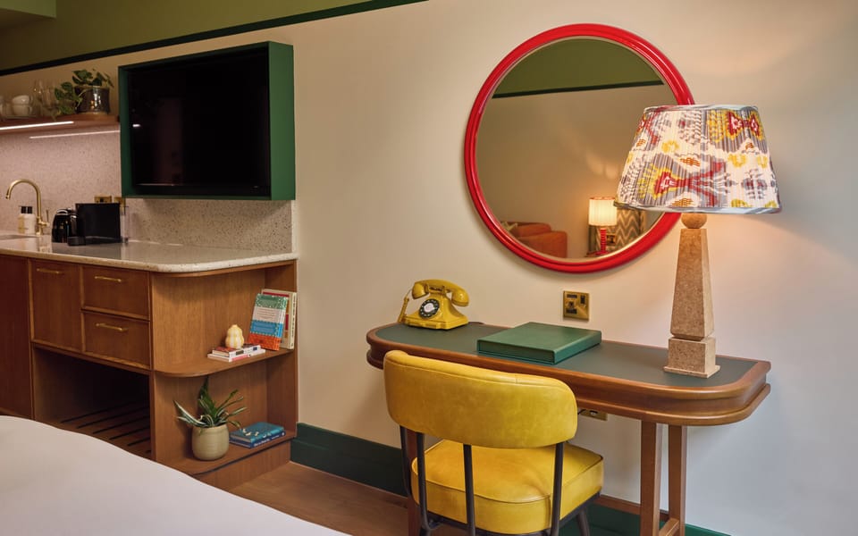 Executive Apartment | Premium bedding, individually furnished, blackout drapes, soundproofing