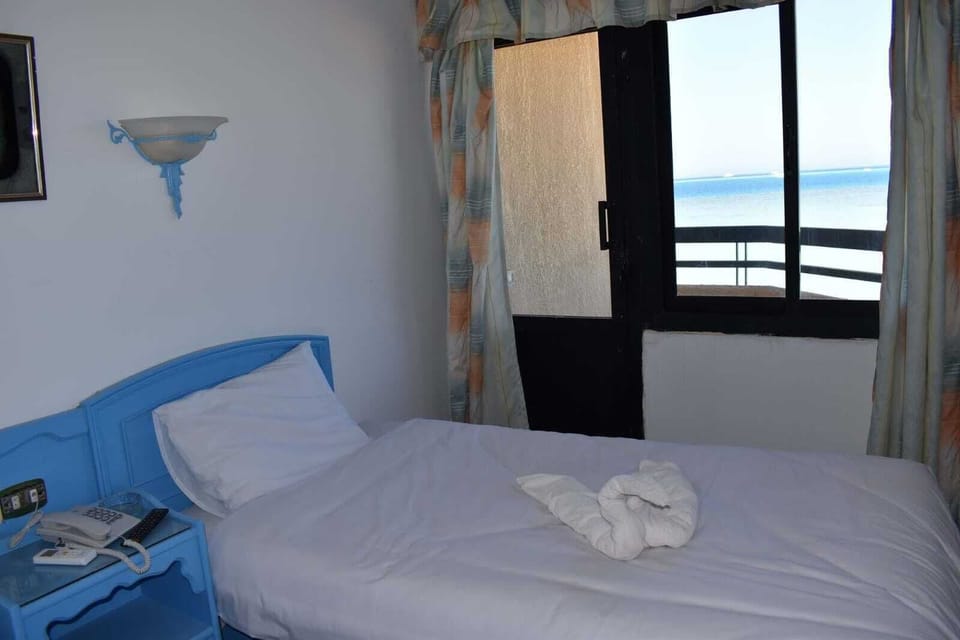 Standard Double or Twin Room, Balcony, Garden View