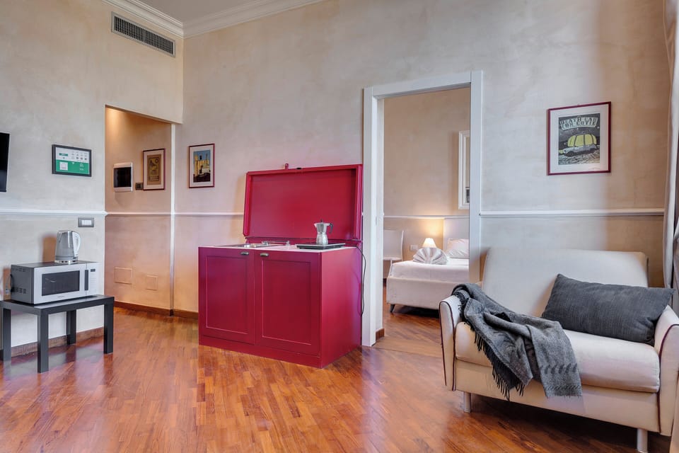 Apartment | Private kitchenette | Electric kettle