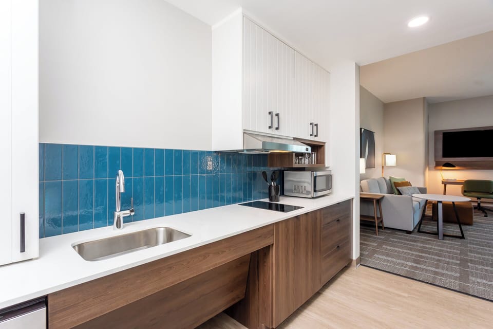 Studio Suite, 2 Queen Beds, Accessible Bathtub (Mobility) | Room amenity