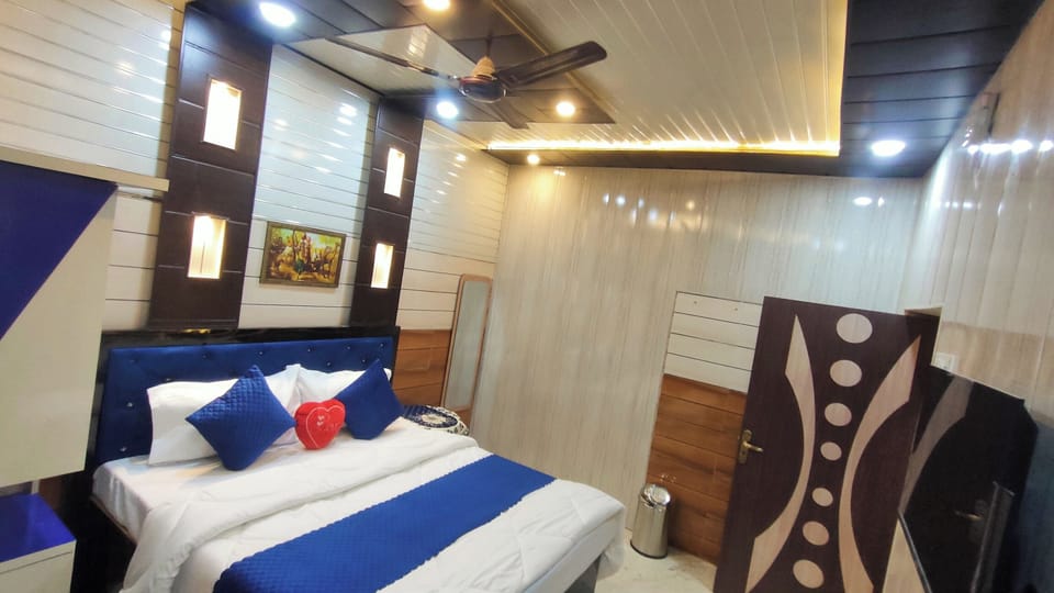 Deluxe Suite | 1 bedroom, laptop workspace, soundproofing, free WiFi