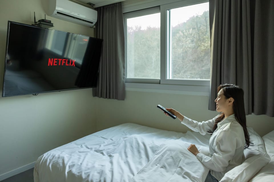 Movie Room | Desk, laptop workspace, soundproofing, free WiFi