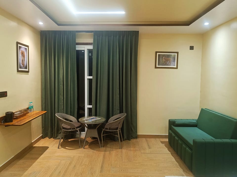 Superior Room, 1 Bedroom, Patio, Garden View | Premium bedding, desk, rollaway beds, free WiFi