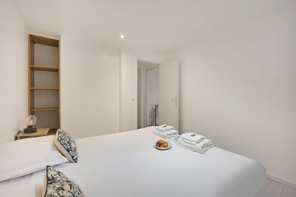 Apartment | 2 bedrooms, laptop workspace, iron/ironing board, bed sheets